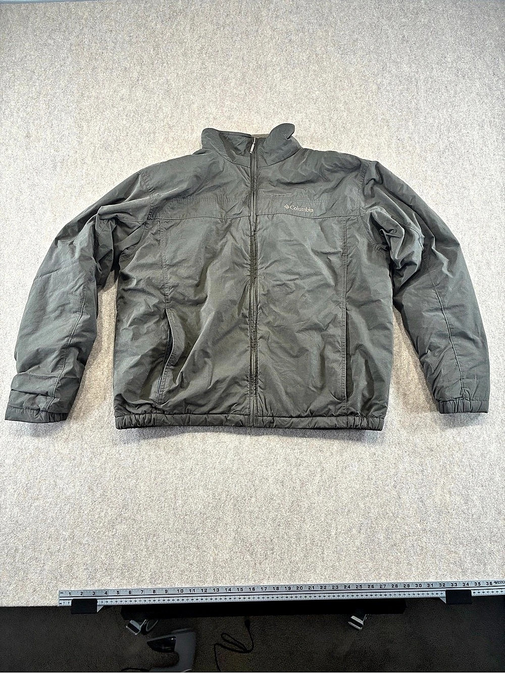 Columbia Men’s Gray Lined Full Zip Thick Winter Jacket w/ Pockets XLT Big & Tall